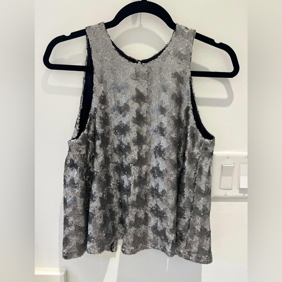 NWT Aritzia Sequin Tank - Picture 2 of 4